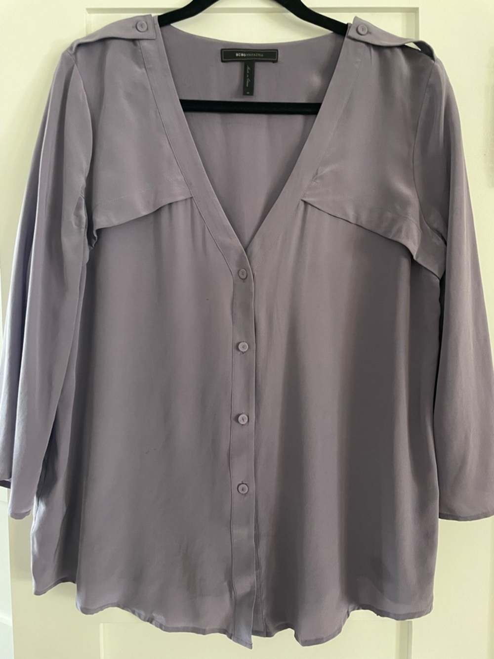 BCBGMAXAZRIA 100% silk Lavender Button-Front V-Neck Blouse